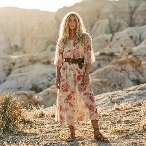 Une Ame Spring Floral Off-the-Shoulder Maxi Dress for Summer - Small - Like New